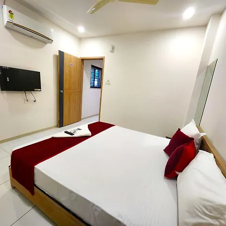 Hotel Near Me, Rajkot-2